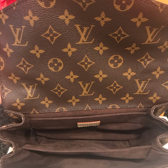 ❌❌ SOLD ❌❌ Louis Vuitton Pochette Metis Monogram - Picture 6 of 8